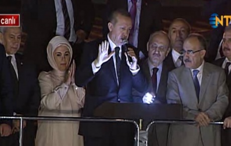 Erdoğan addressing his supporters bussed in to Atatürk Airport, late Thursday night