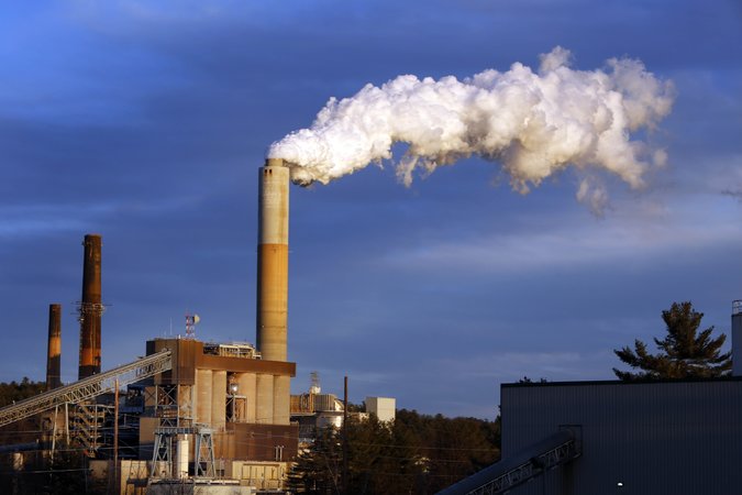 ABD'nin bazısı iyice yaşlanan kömürlü santralleri ve bunları destekleyen iklim inkârcısı eyaletler EPA'i dava ediyor.