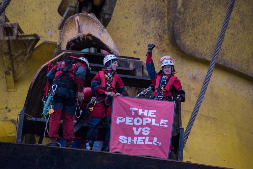 Halka karşı Shell!