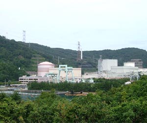 Altında aktif fay kırığı tespit edildiği için kapalı tutulan Tsuraga Nükleer santrali