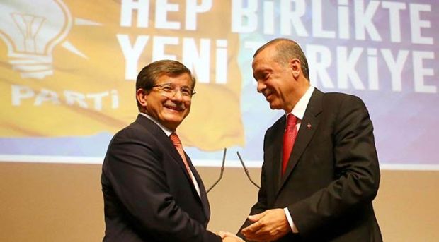 Erdoğan'ın, dün Türkiye Otobüsçüler Federasyonu Genel Kurulu'nda muhalefetin milletvekili adaylarına gönderme yaparak 'Diyarbakır'da sözde müftü, Eskişehir'de eşcinsel aday göstermiyoruz biz' demesi tartışma yarattı