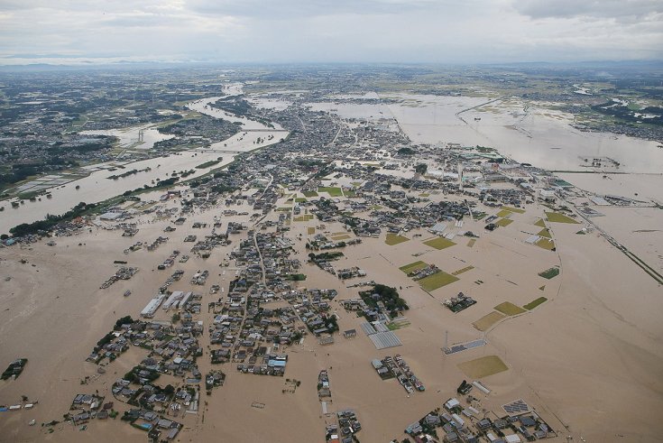 japan-storm-etau-floods