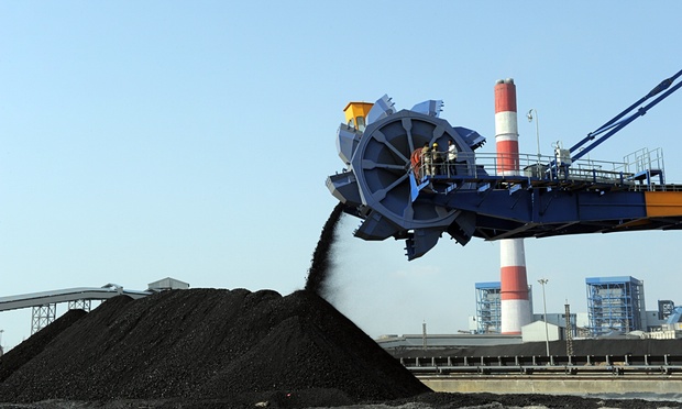 Enerji için kömür tüketimi 2013 yılında tavan yapmıştır, 2015 yılında ise bu konudaki kömür kullanımında %2 ile %5 arasında azalma görülmüştür. Fotoğraf: Sam Panthaky/AFP/Getty Images 