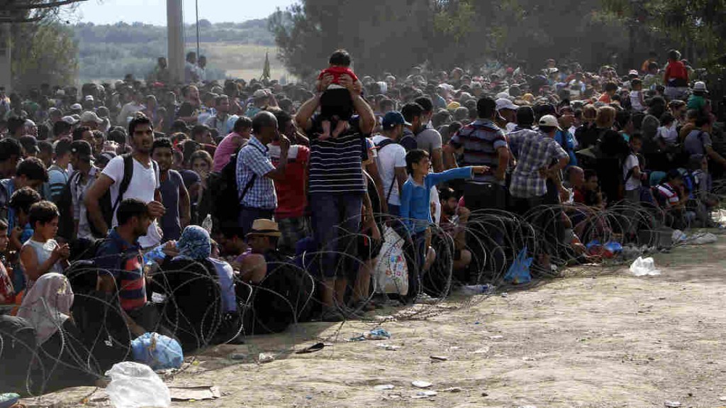 Yunanistan-Makedonya sınırında bekleyen mülteciler