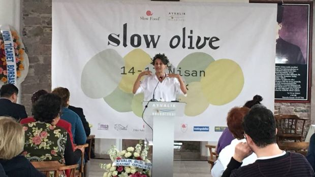 Slow Olive'ın ev sahibesi Slow Food Fikir Sahibi Damaklar'dan Defne Koryürek