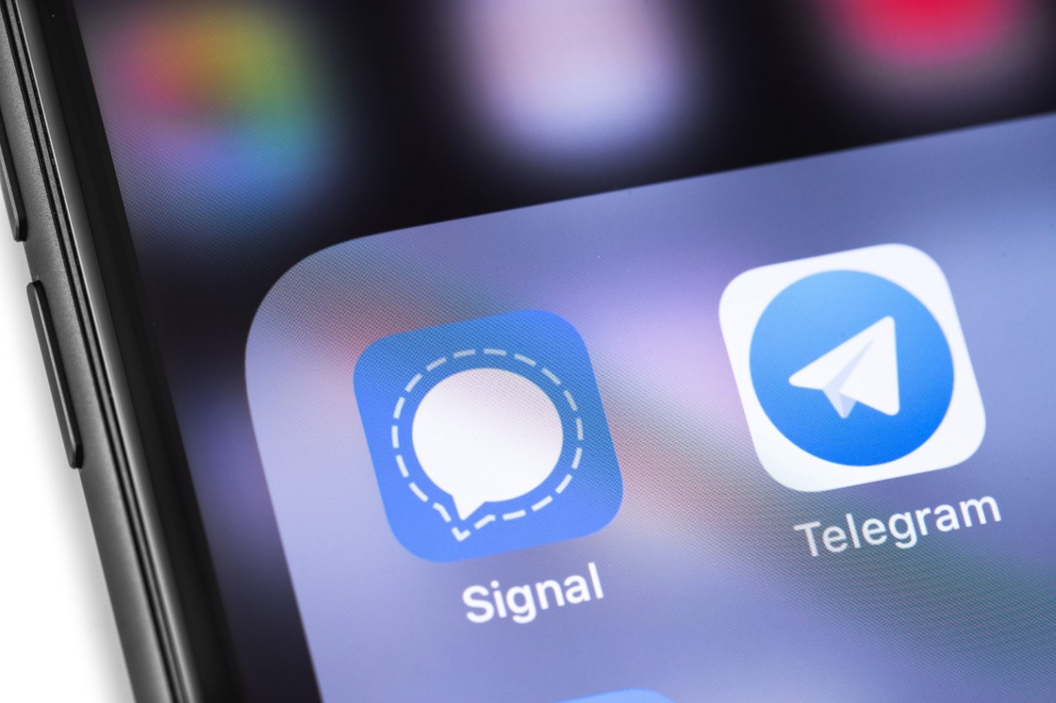 Мессенджер сигнал бесплатный. Signal мессенджер. Сигнал телеграмм. Сигнал приложение. Signal vs Telegram.