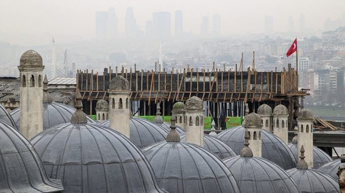 İBB’den Süleymaniye Camisi’nin önünde yükselen inşaat için durdurma istemi