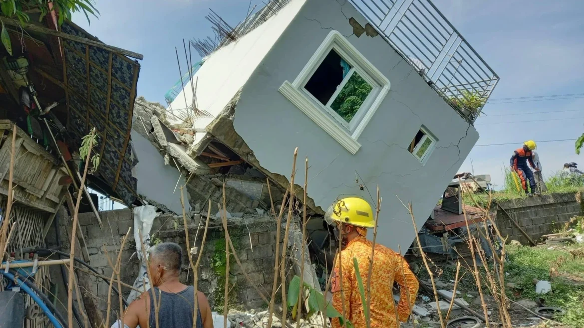 Filipinler'de 7 büyüklüğünde deprem: En az dört kişi hayatını kaybetti -  Yeşil Gazete