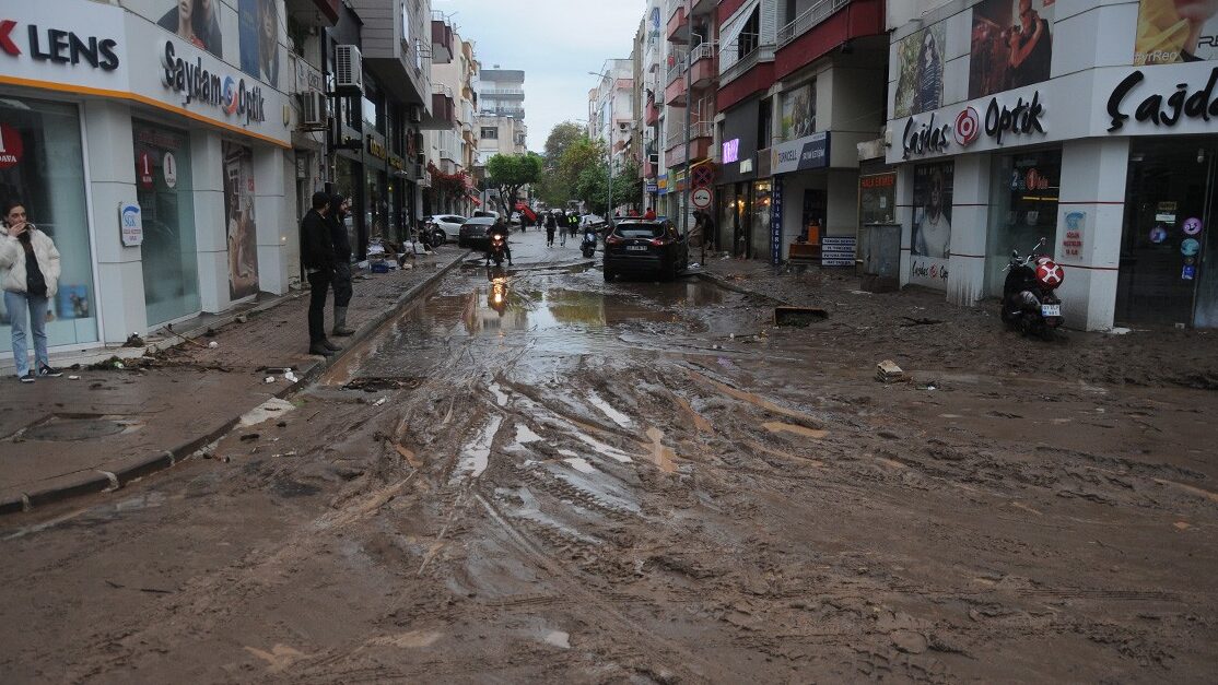 Antalya'da sel: '50 yıldır böyle bir felaket yaşanmadı' - Yeşil Gazete