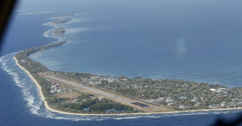 Tuvalu, COSIS üyesi olan küçük ada devletlerinden biridir.