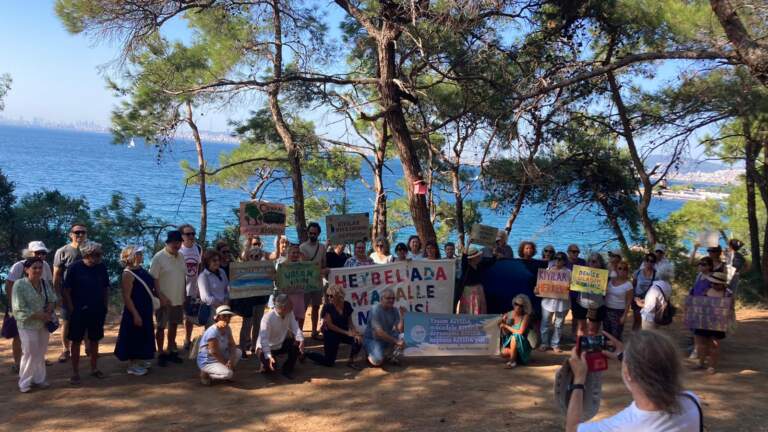 İstanbul’dan Van’a kadar kıyılara eşit ve ücretsiz erişim için eşzamanlı eylemler yapıldı
