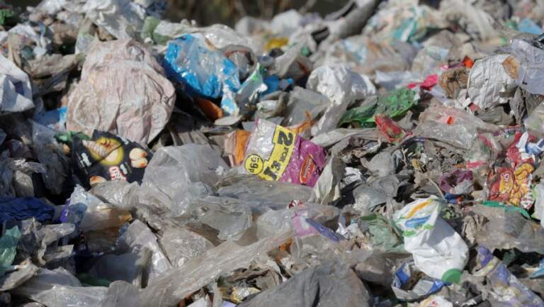 Adana’daki plastik atıklar, sanatsal ürünler halinde Avrupa’ya geri dönecek