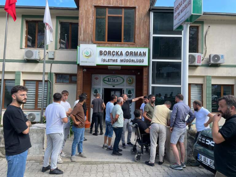 Borçkalılardan tüm orman ihalelerinin iptali için dilekçe