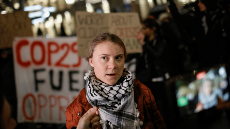 Bakü’deki COP29, Greta Thunberg’in de katılımıyla Tiflis’te protesto edildi
